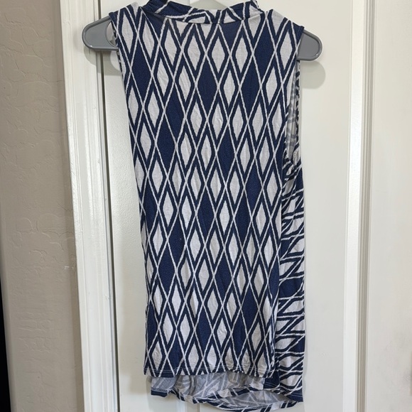 Navy and White Geometric Wrap Top / C37 - Picture 3 of 3